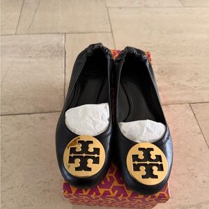 Tory Burch Women's Reva Ballet Flats in Black Leather with Gold Emblem